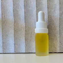 Load image into Gallery viewer, Nourish - Oil Serum
